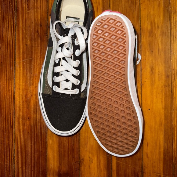 Brand New Custom Platform Vans - Picture 4 of 4